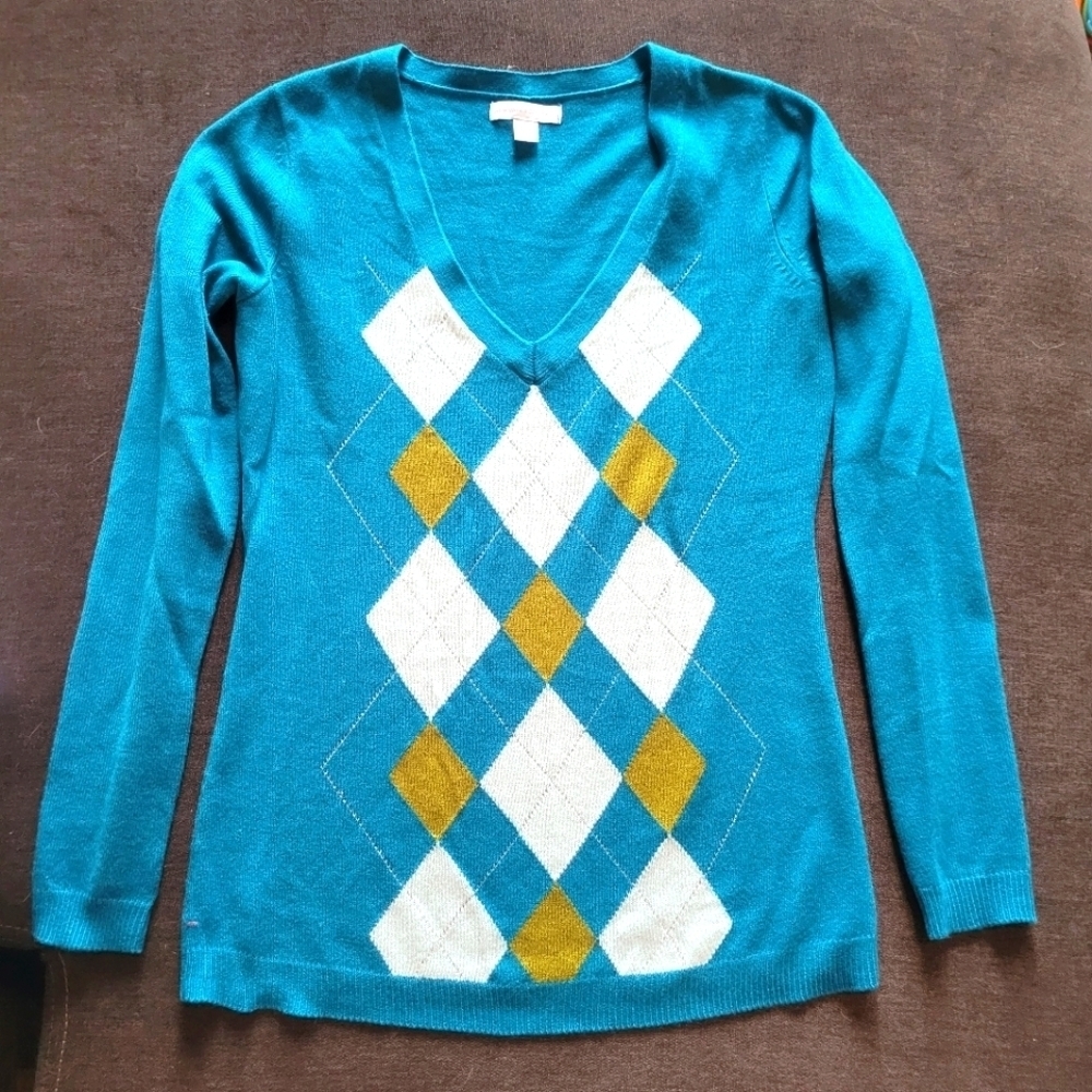New York & Company womens Size xs Argyle V-neck blue sweater